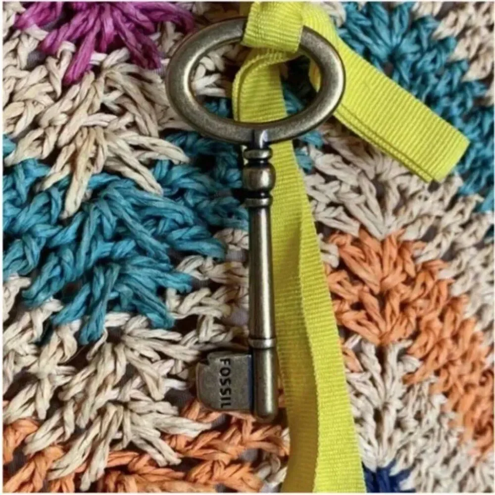 Fossil Multi-Colored Raffia Straw Shoulder Bag with Leather Straps Wood Accents
